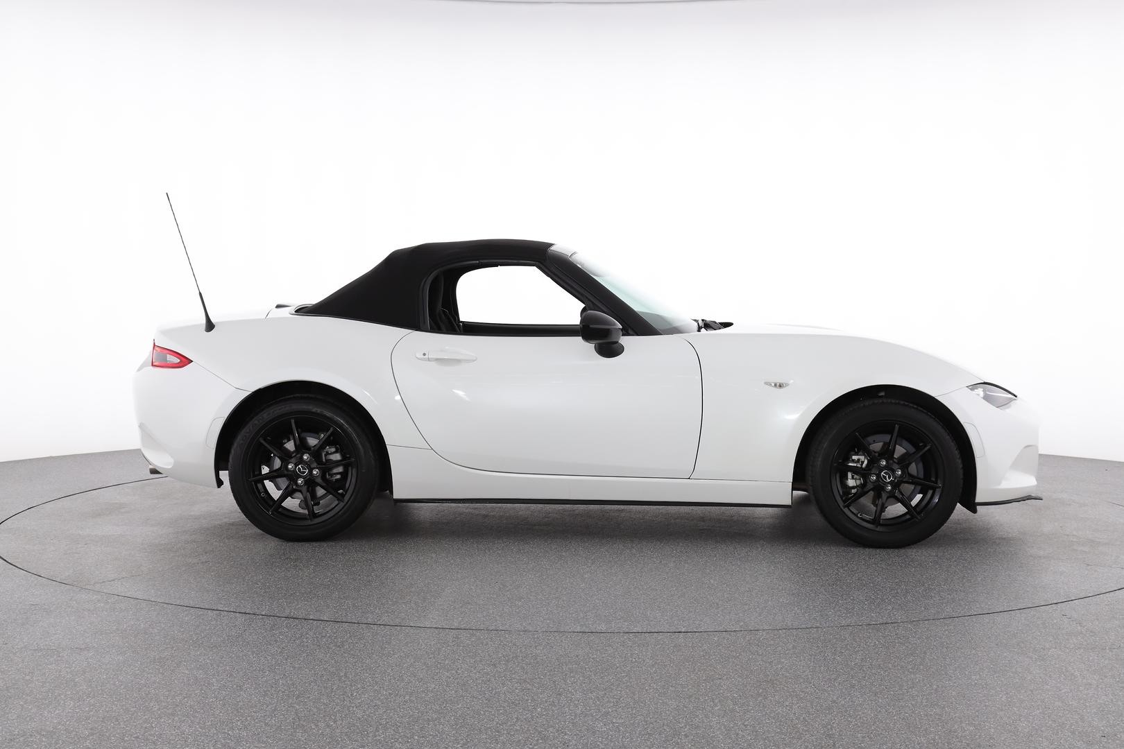 Mazda Mx-5 image 2