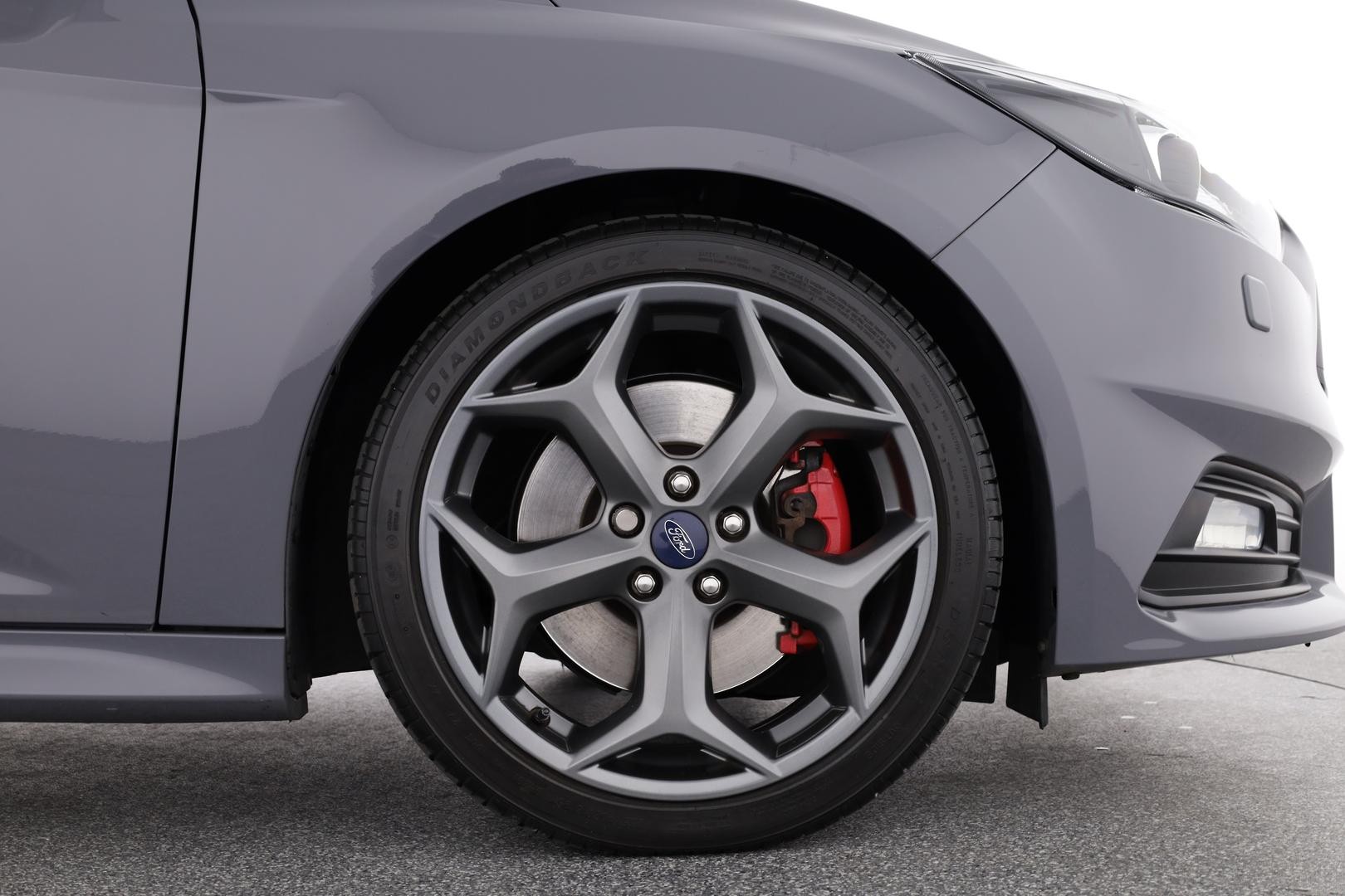 Ford Focus image 2