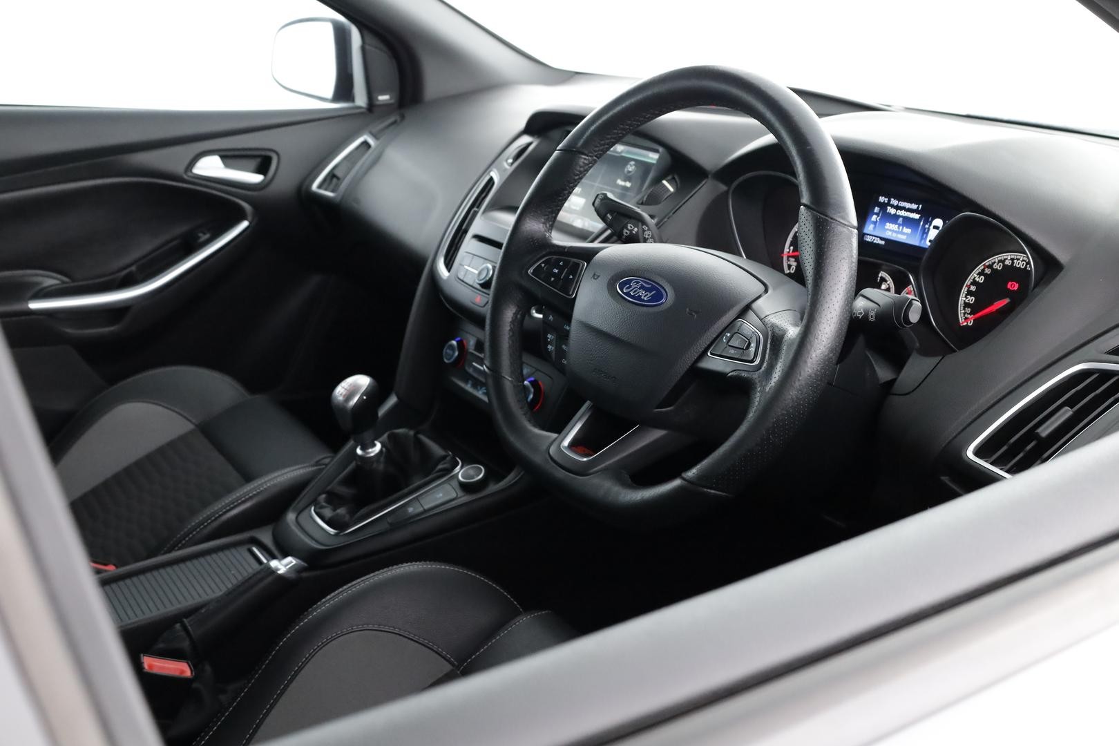 Ford Focus image 3