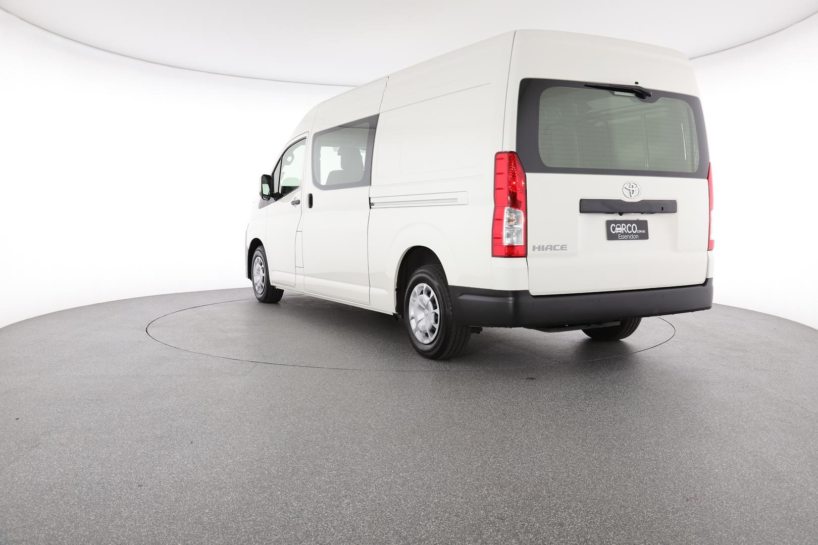 Toyota Hiace image 4