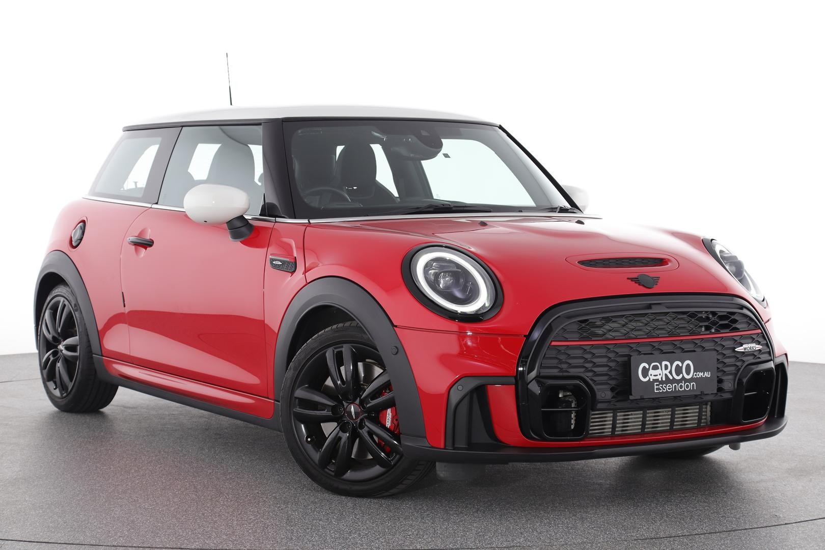 Mini Hatch image 1