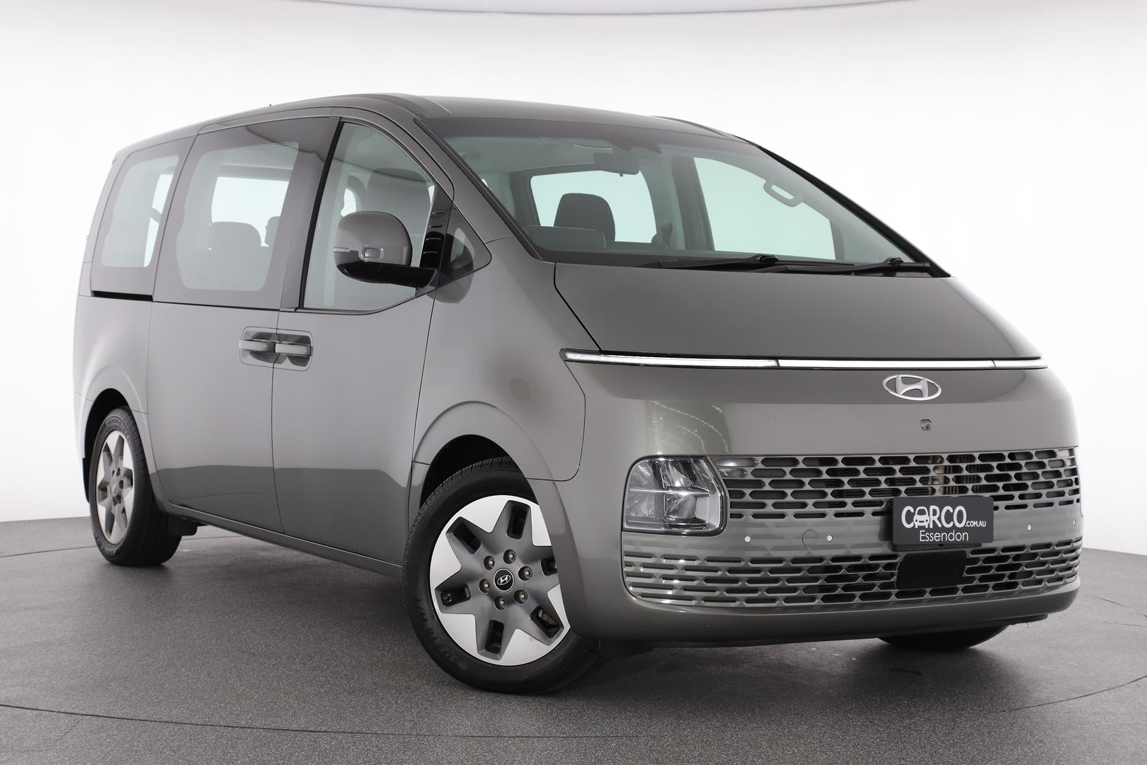 Hyundai Staria image 1