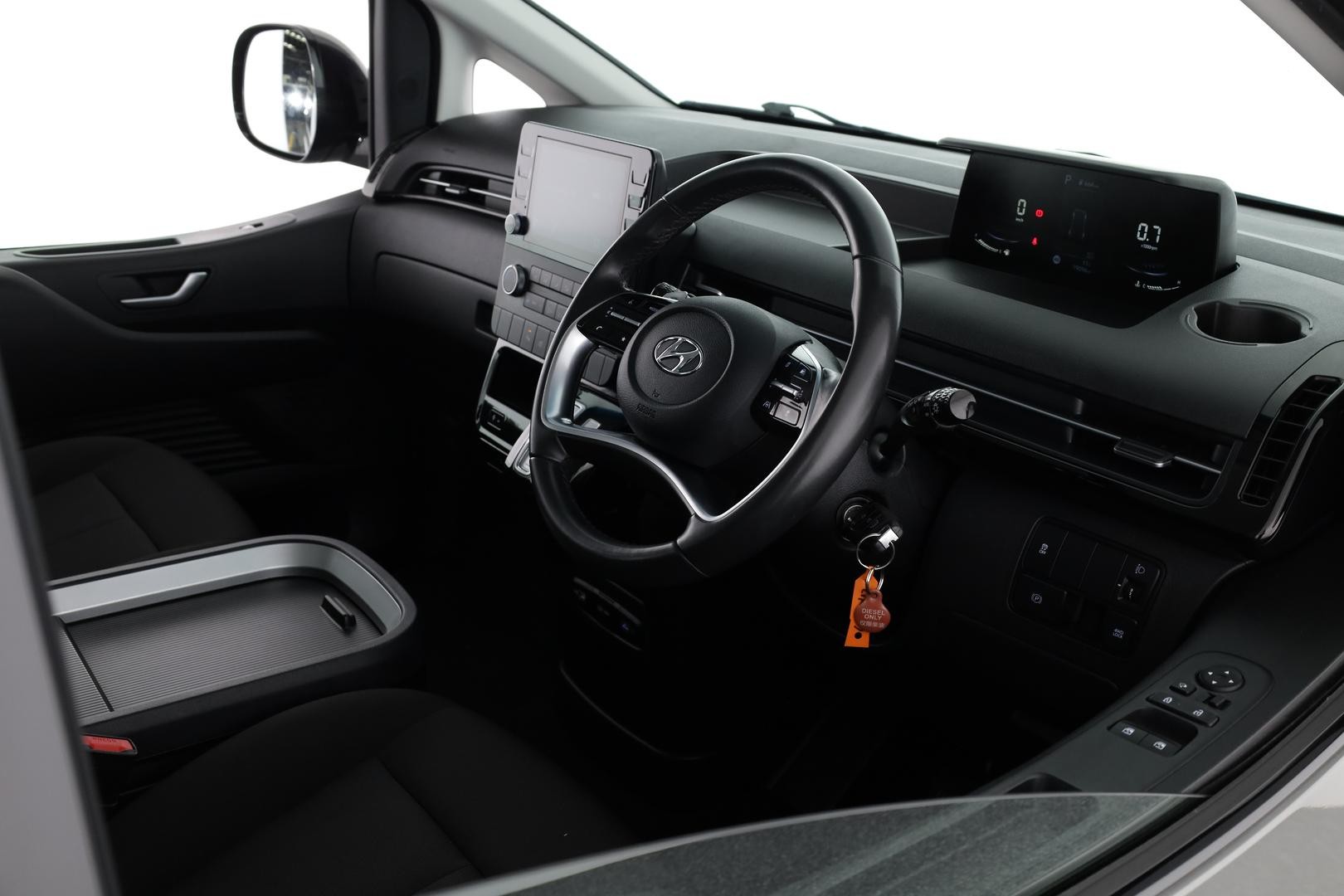 Hyundai Staria image 4