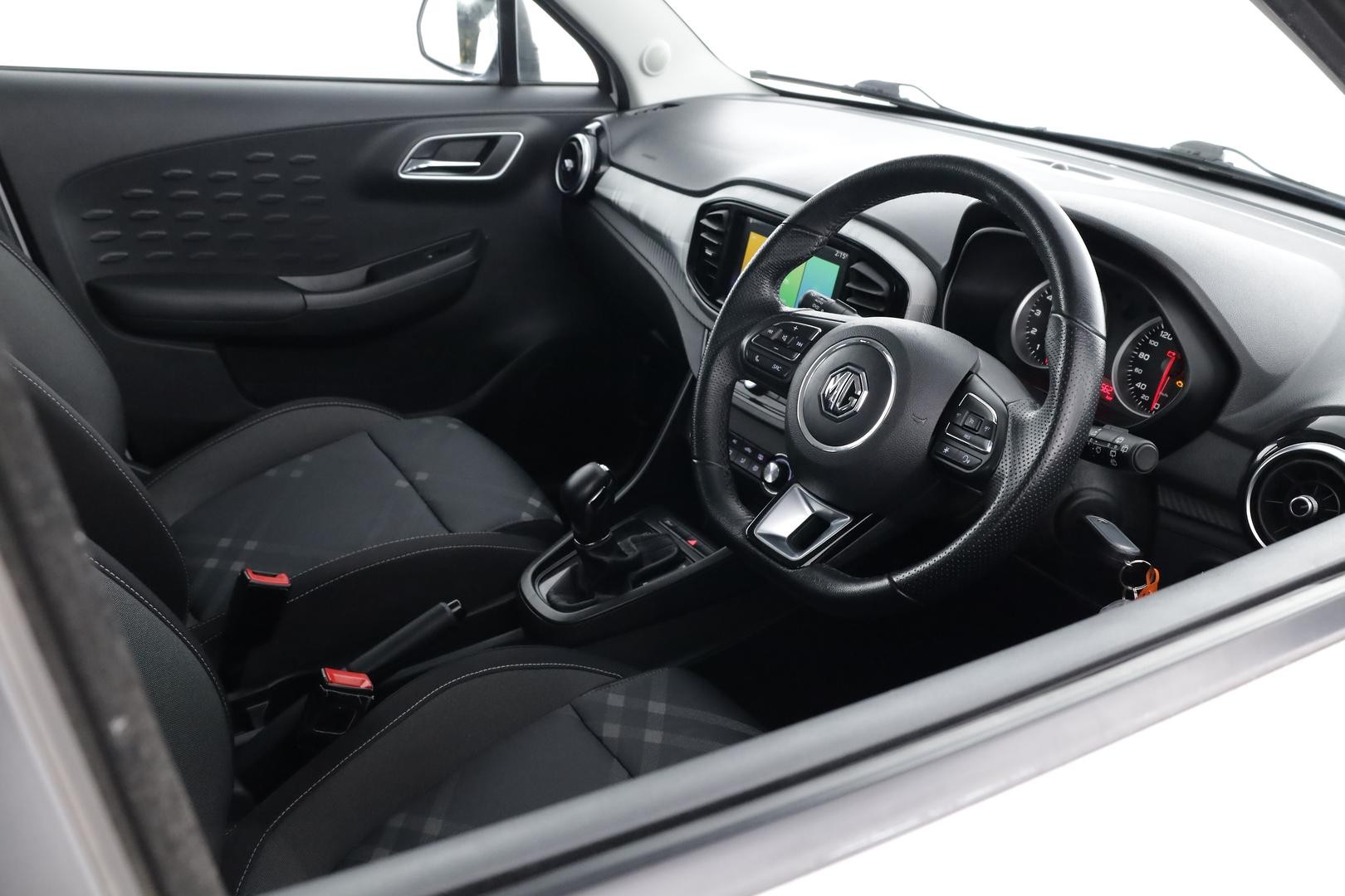 MG Mg3 image 3