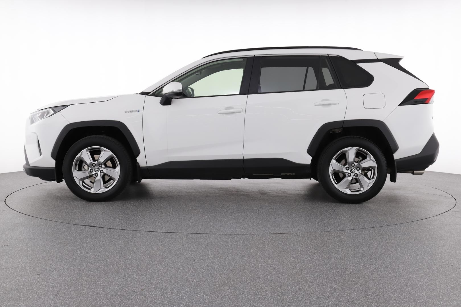 Toyota Rav4 image 3