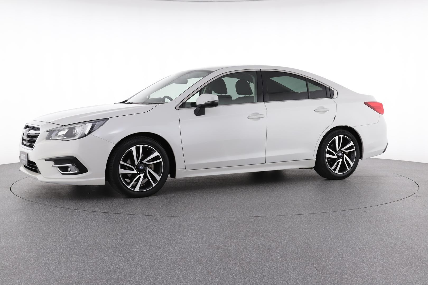 Subaru Liberty image 3