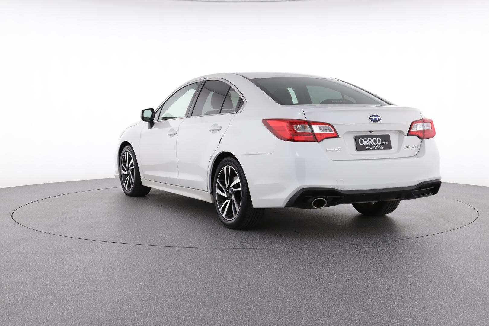 Subaru Liberty image 4