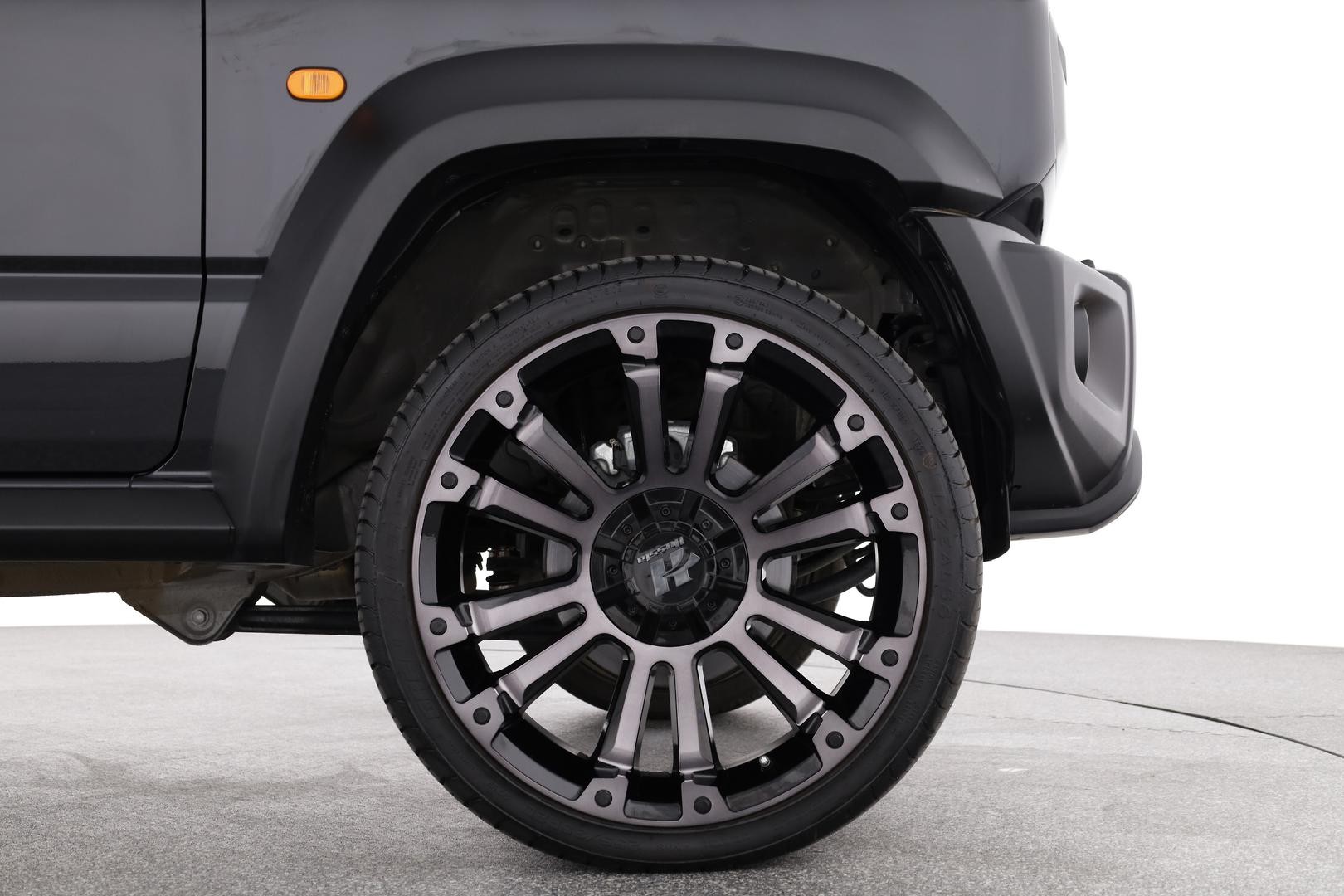 Suzuki Jimny image 2