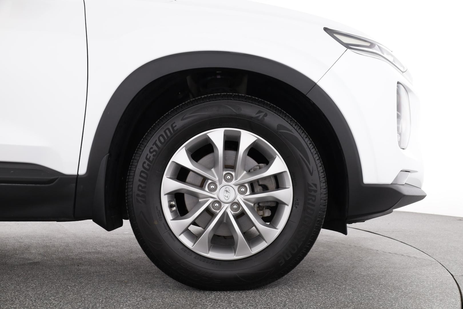 Hyundai Santa Fe image 3