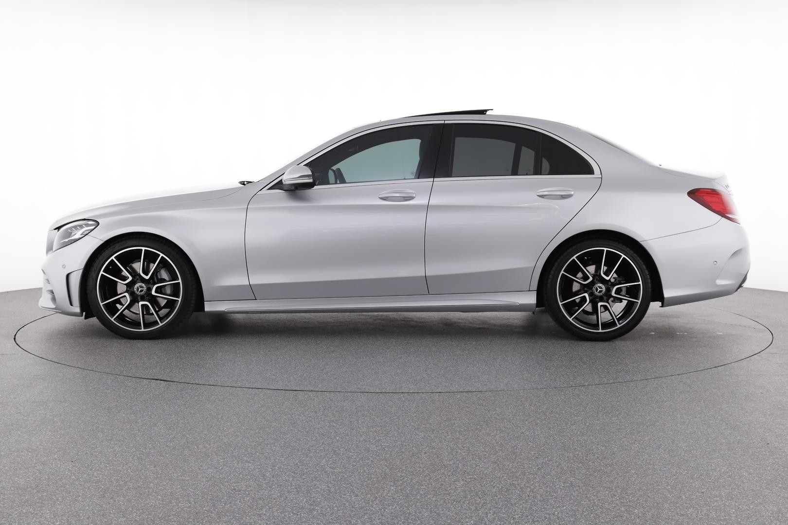 Mercedes Benz C-class image 3