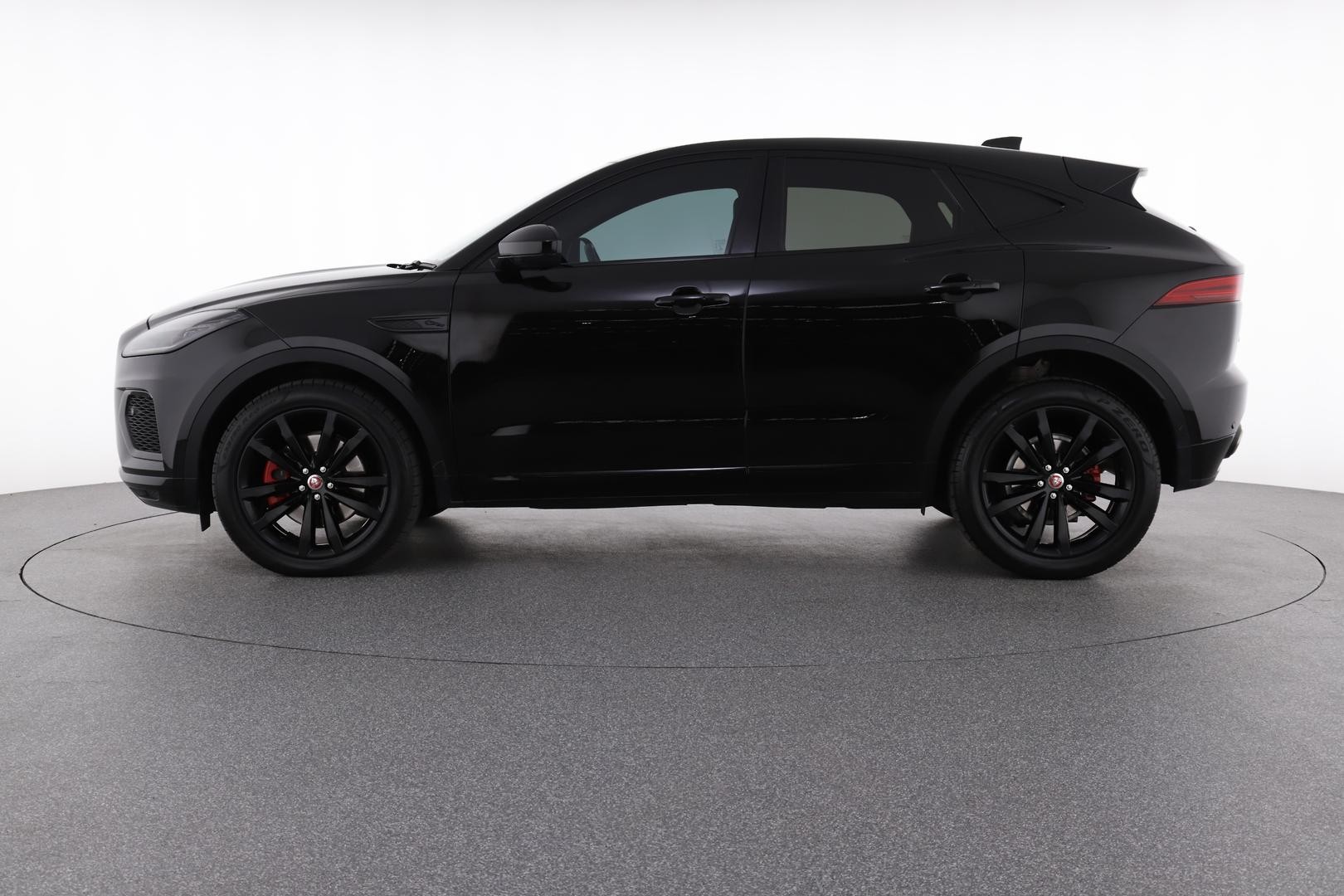 Jaguar E-pace image 3