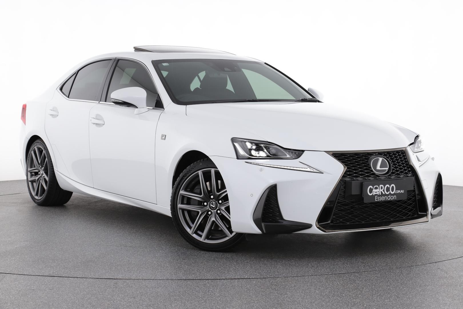 Lexus Is image 1