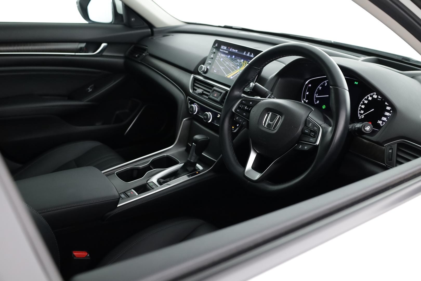 Honda Accord image 4