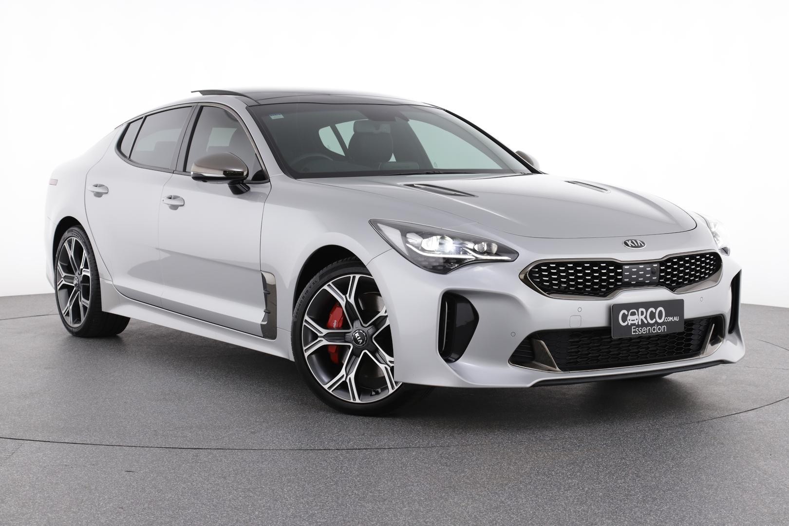 Kia Stinger image 1