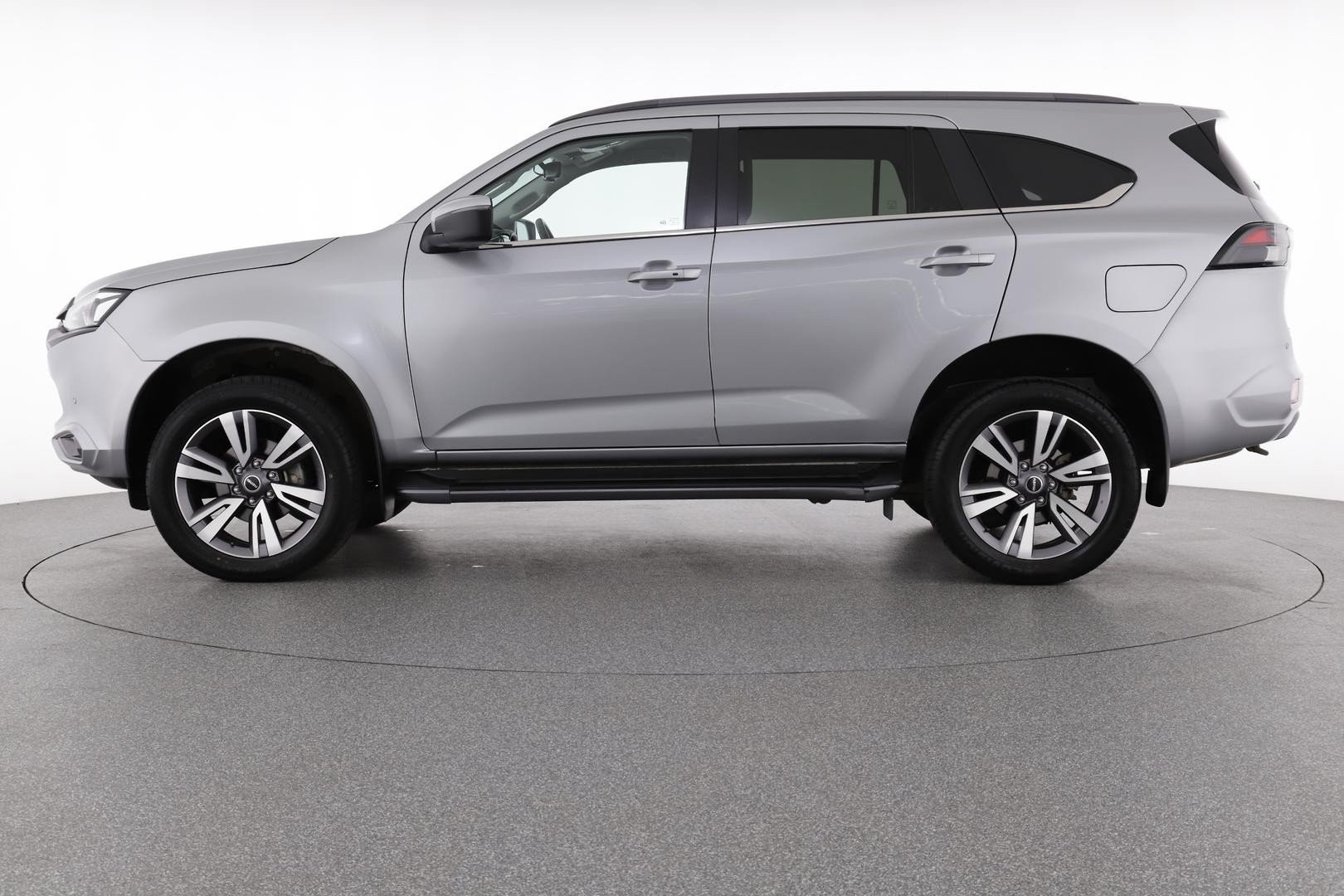 Isuzu Mu-x image 3