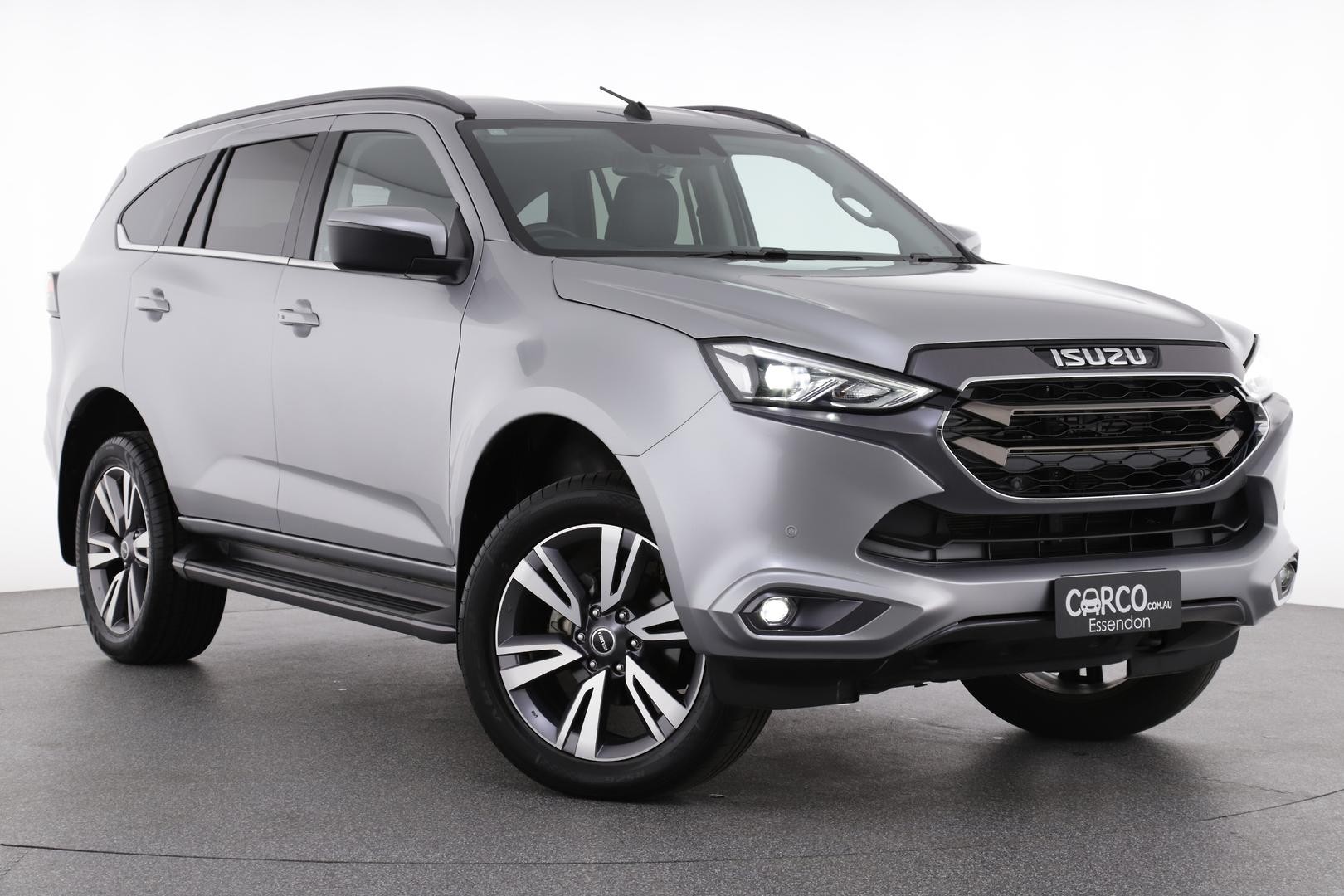 Isuzu Mu-x image 1