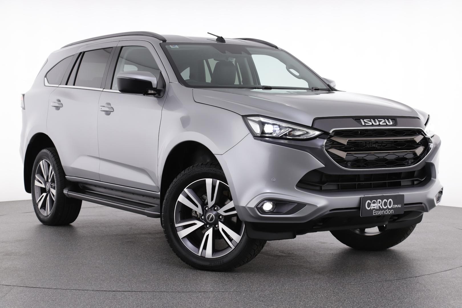 Isuzu Mu-x image 1