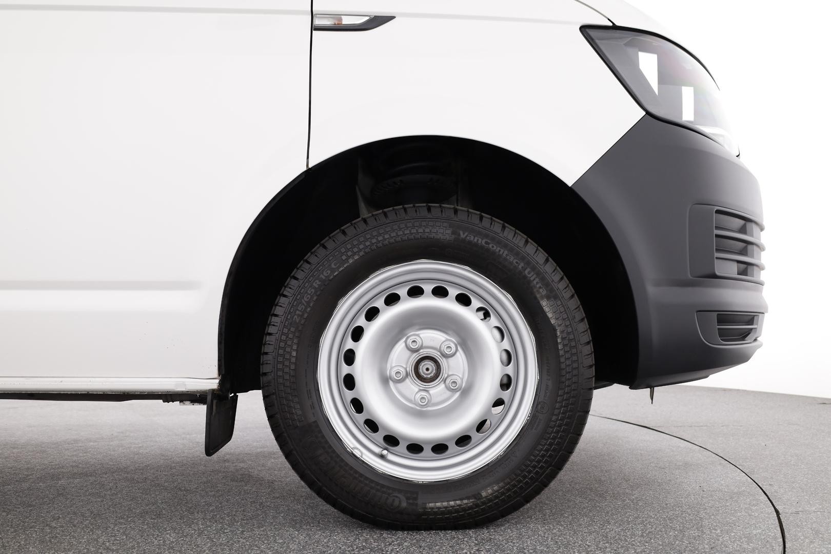 Volkswagen Transporter image 3