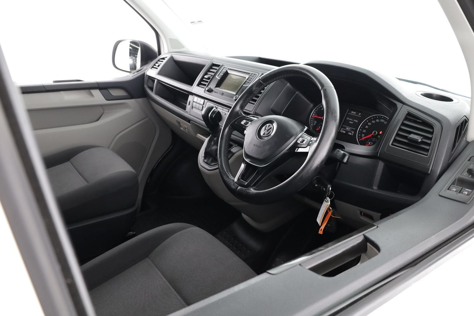 Volkswagen Transporter image 4