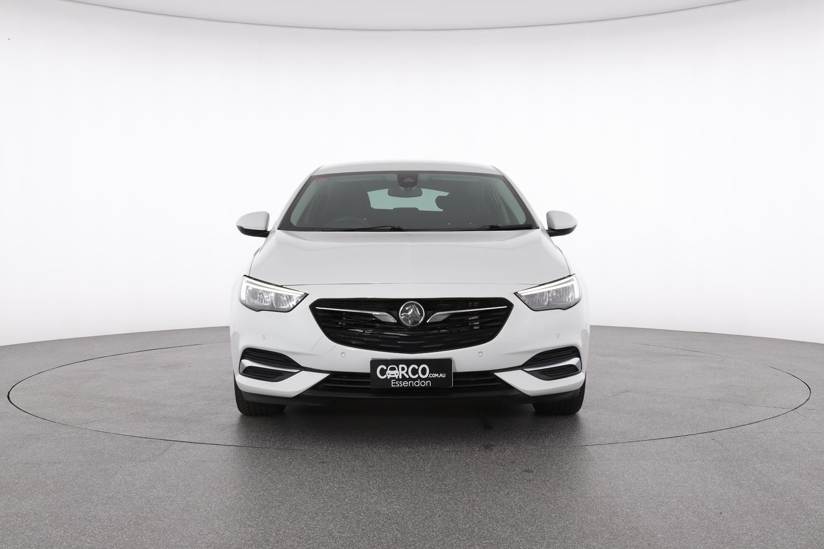 Holden Commodore image 3