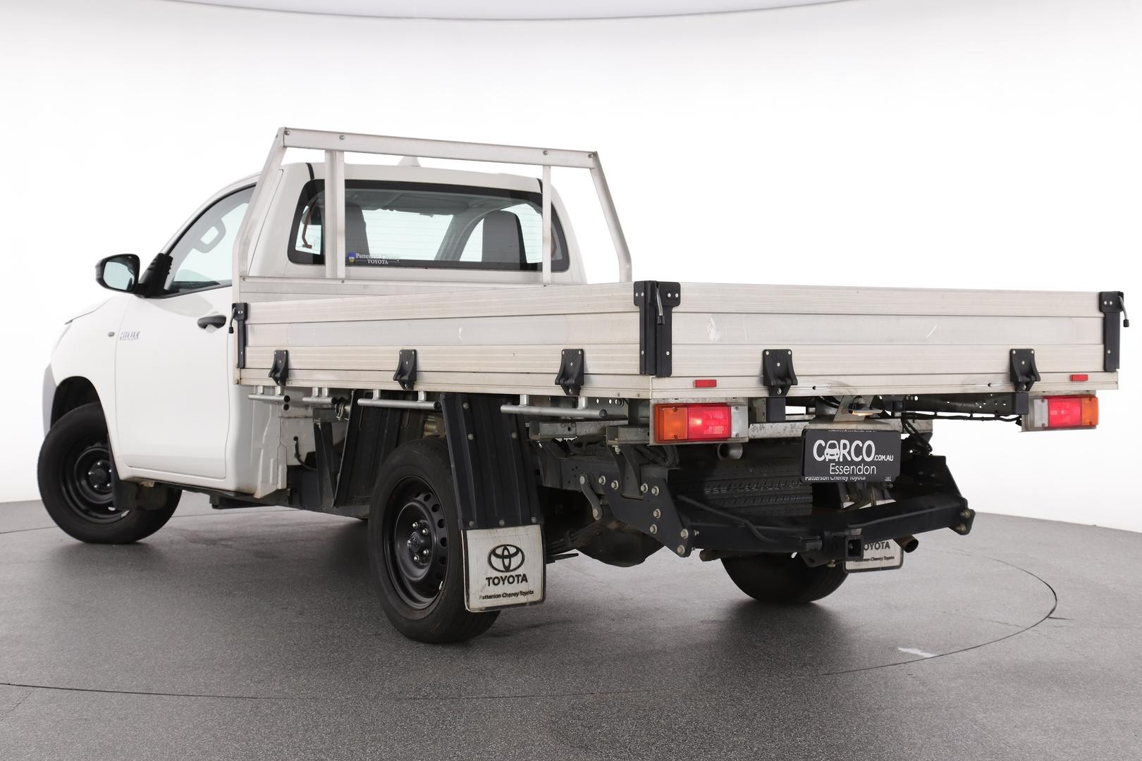 Toyota Hilux image 2