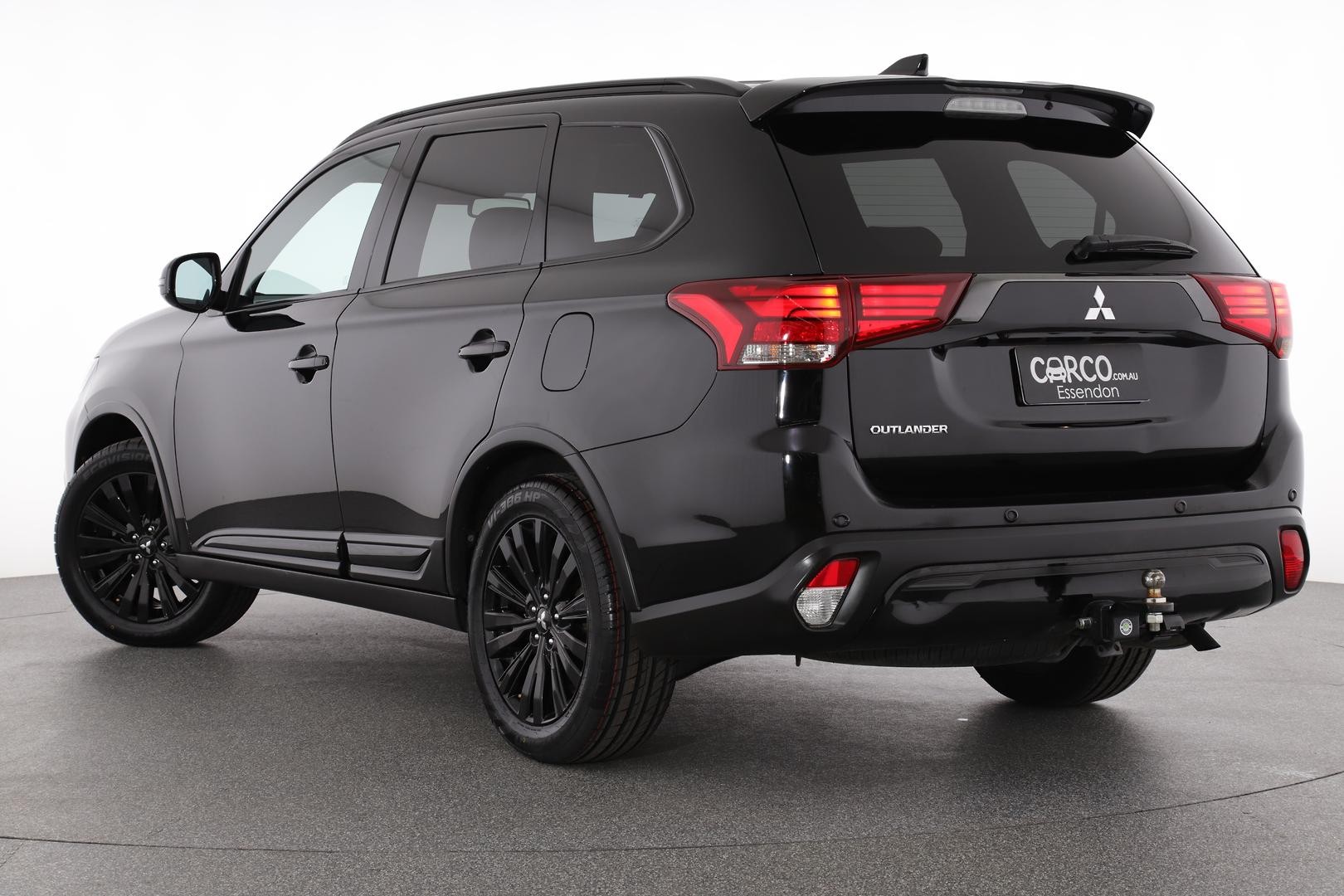 Mitsubishi Outlander image 2