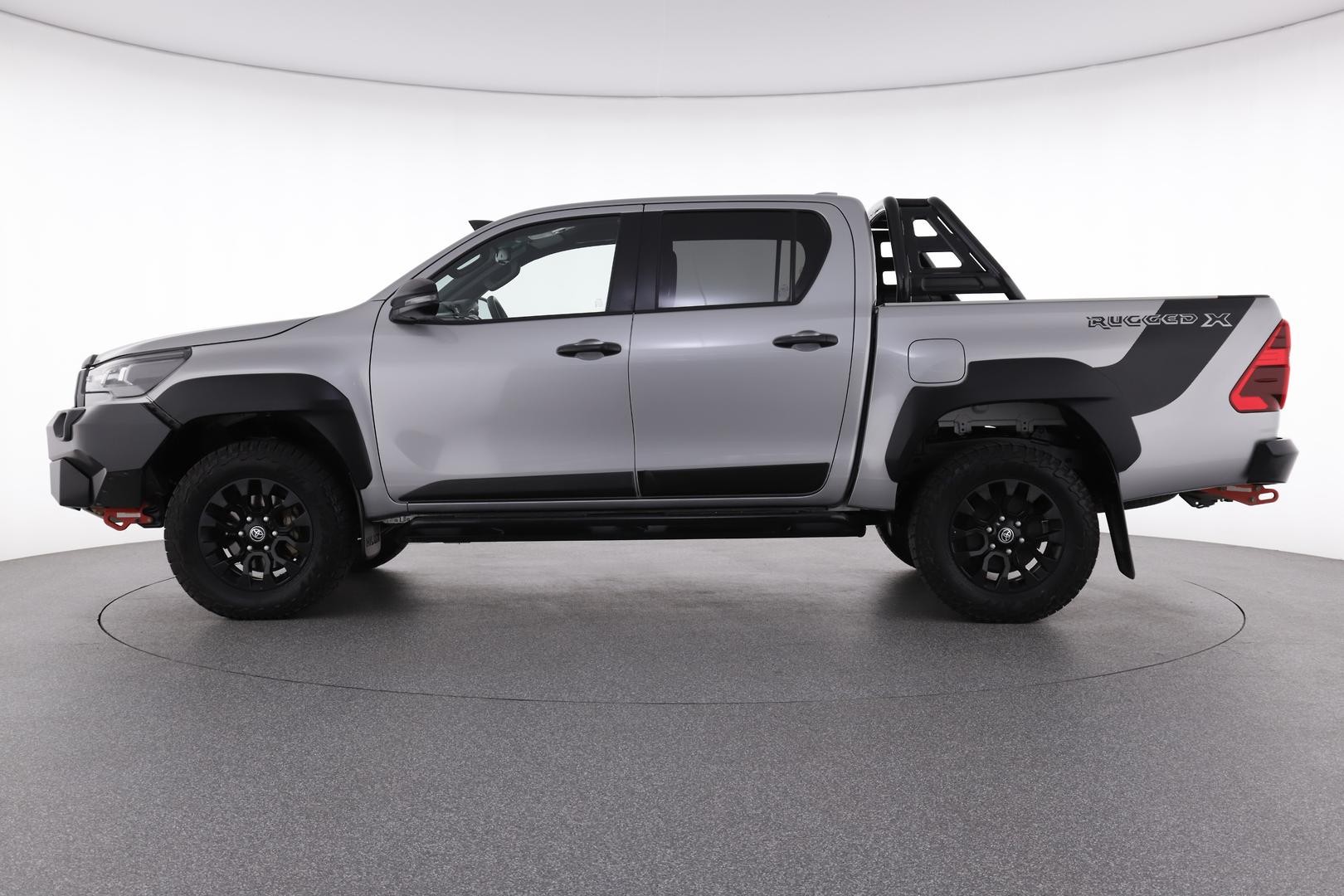 Toyota Hilux image 3