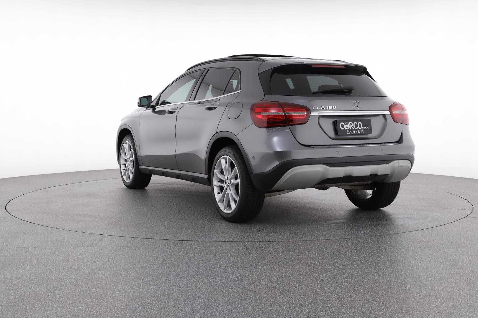 Mercedes Benz Gla-class image 4