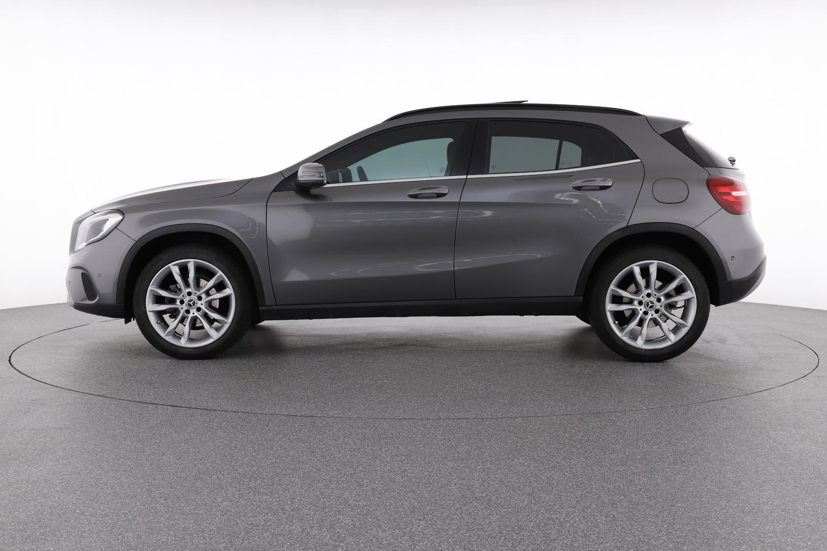 Mercedes Benz Gla-class image 3