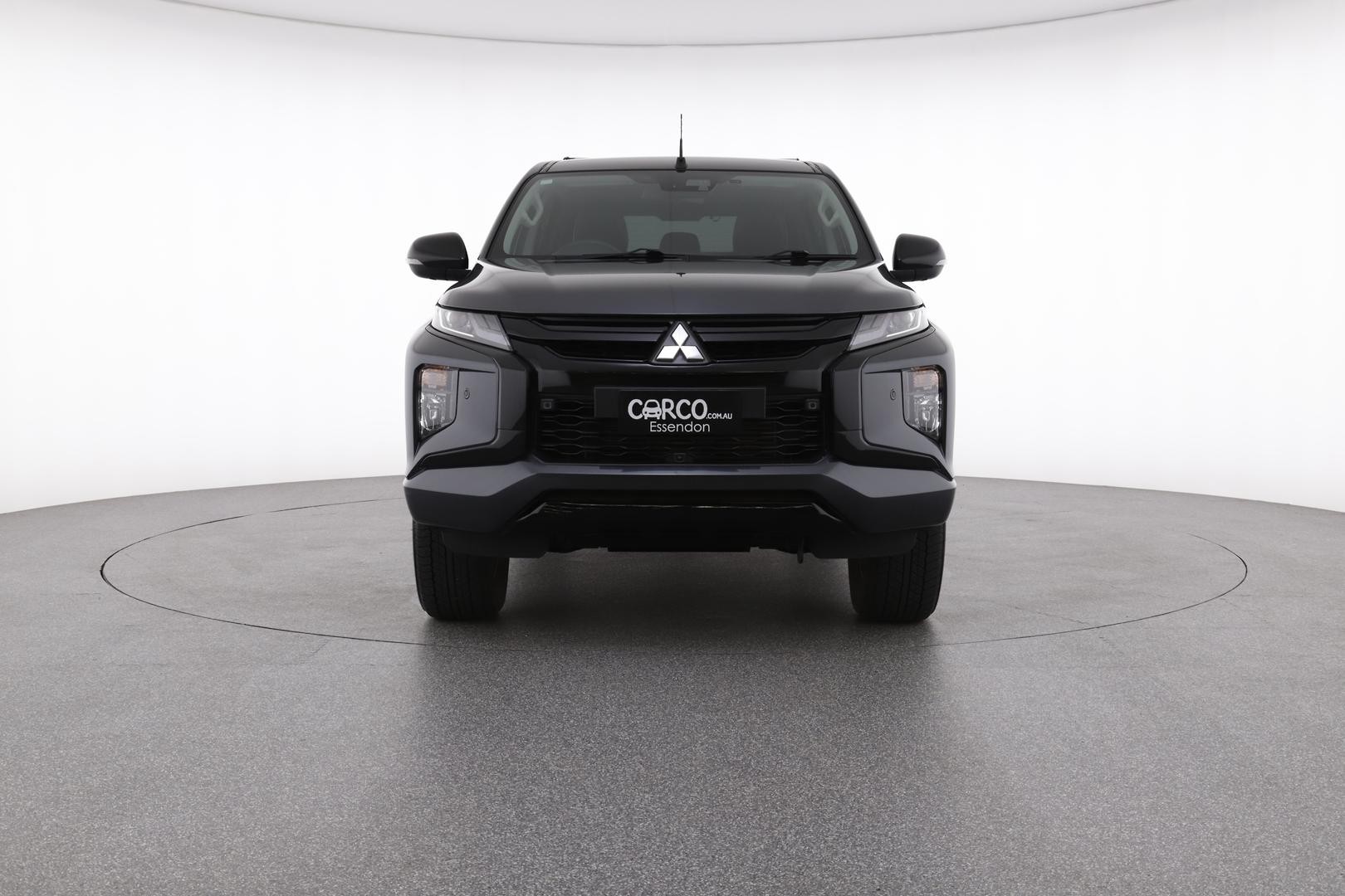 Mitsubishi Triton image 2