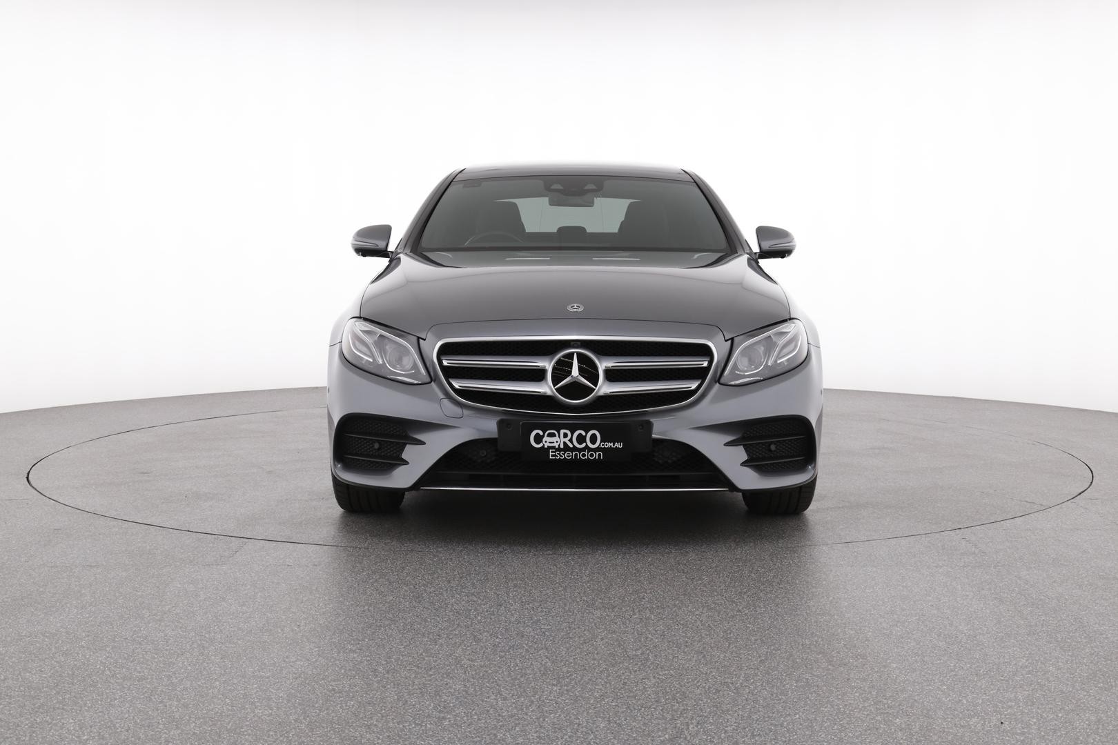 Mercedes Benz E-class image 2