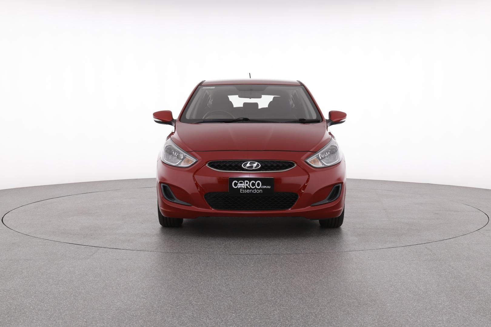 Hyundai Accent image 2