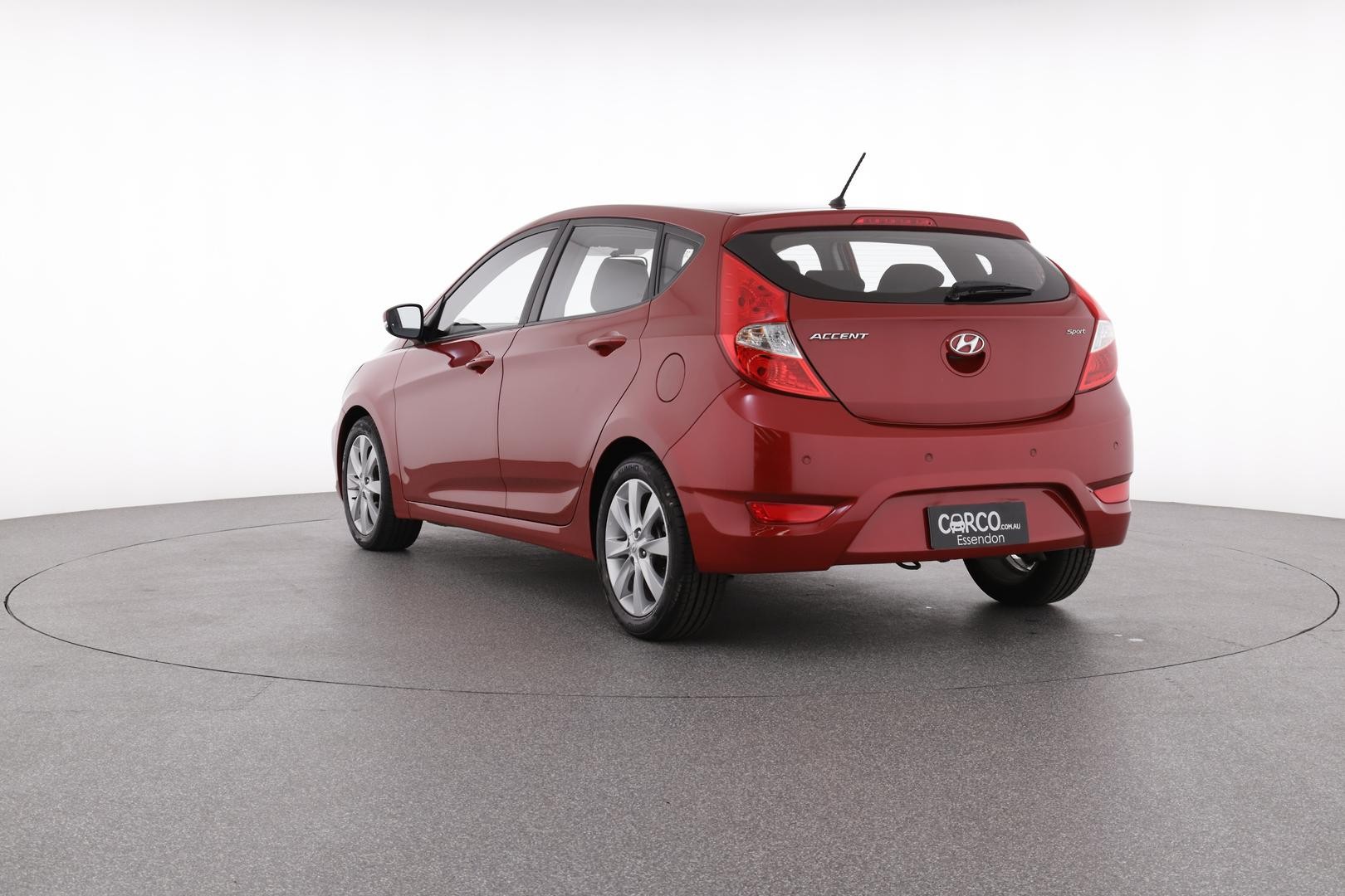Hyundai Accent image 4
