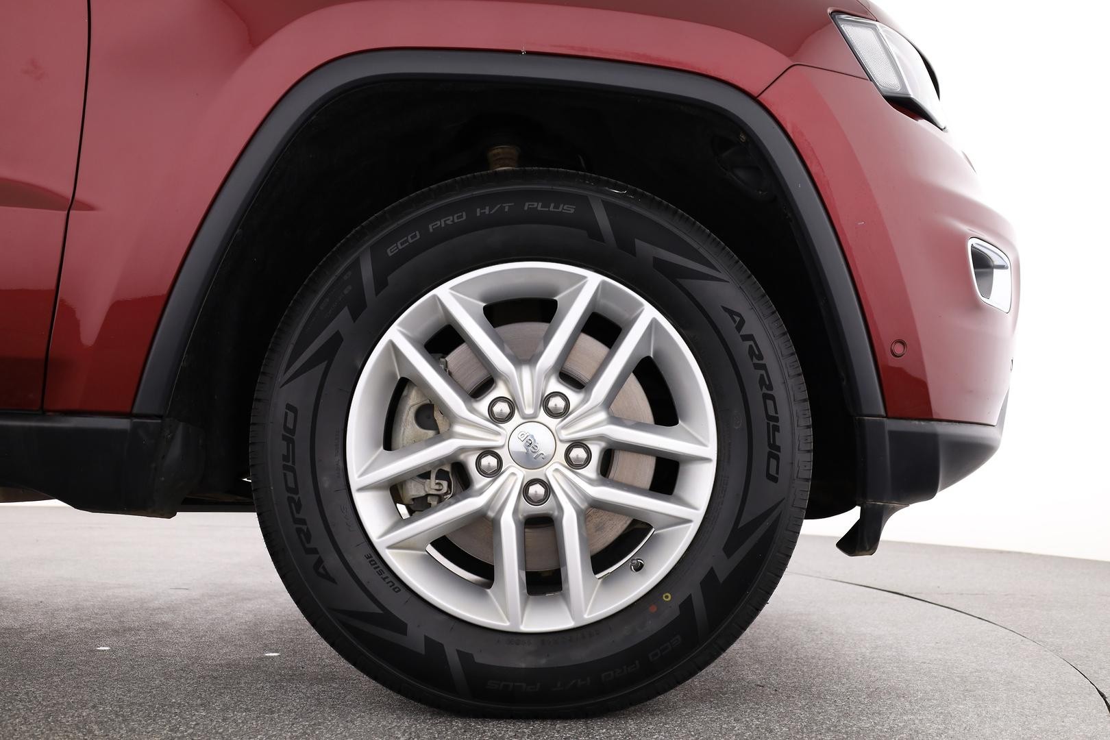 Jeep Grand Cherokee image 3