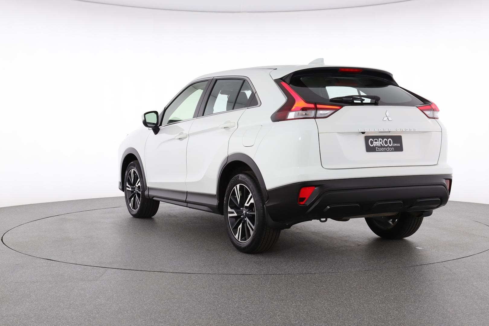 Mitsubishi Eclipse Cross image 4