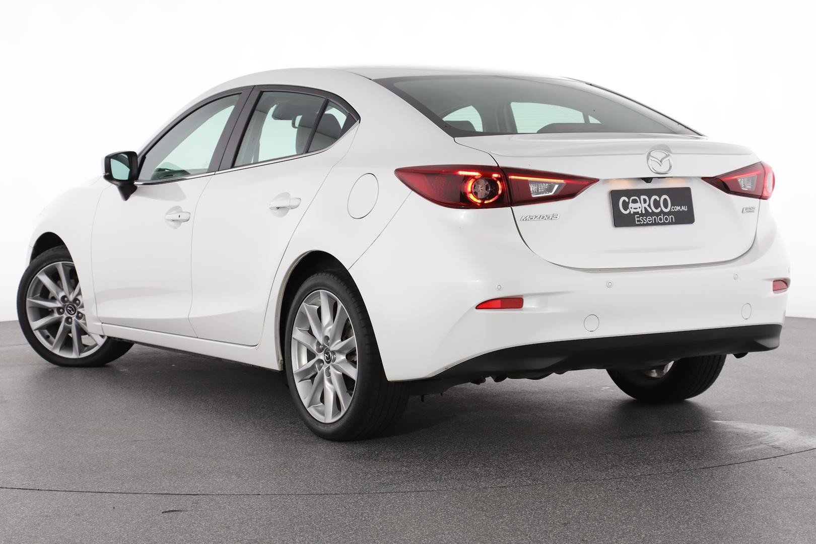 Mazda 3 image 2