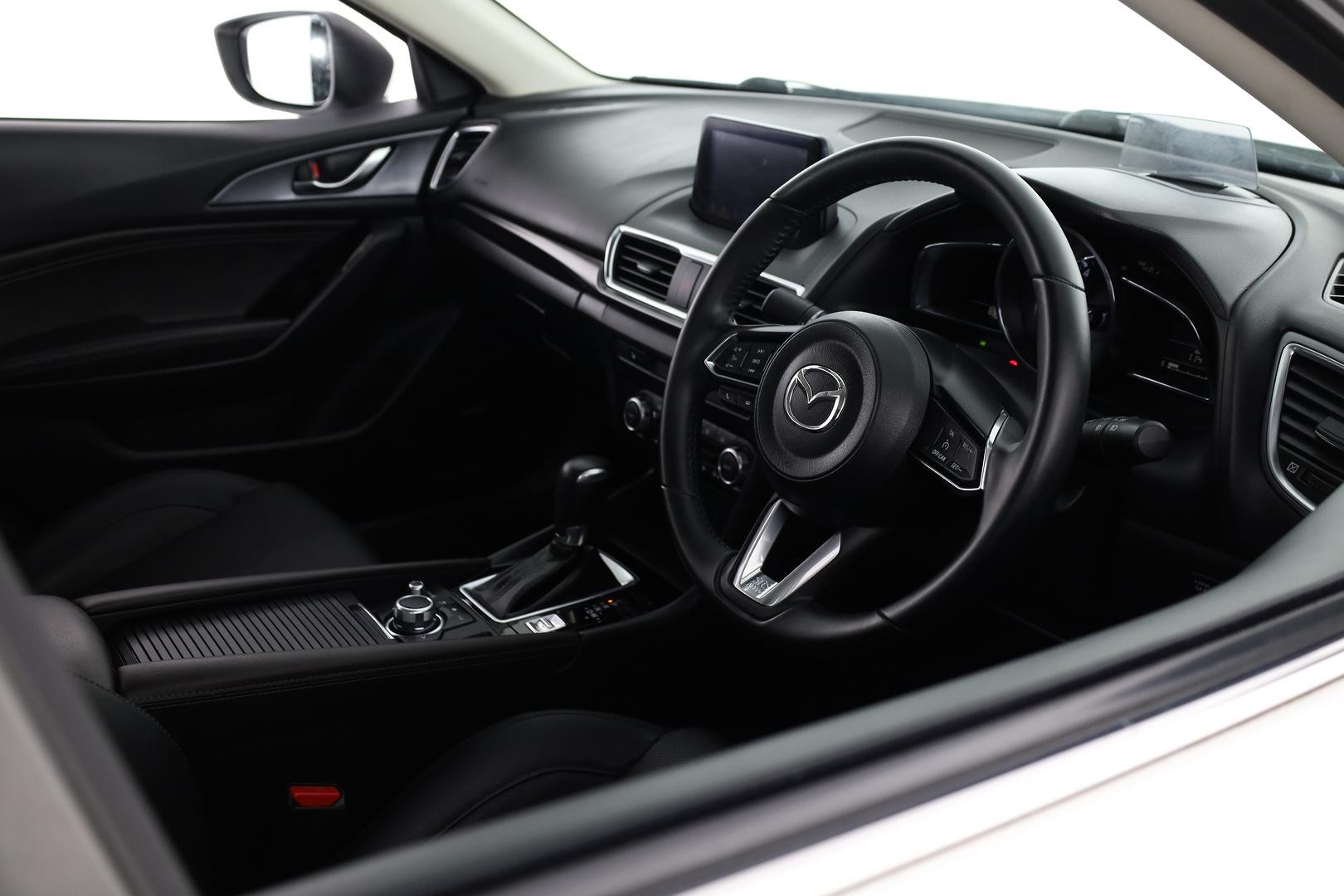 Mazda 3 image 4