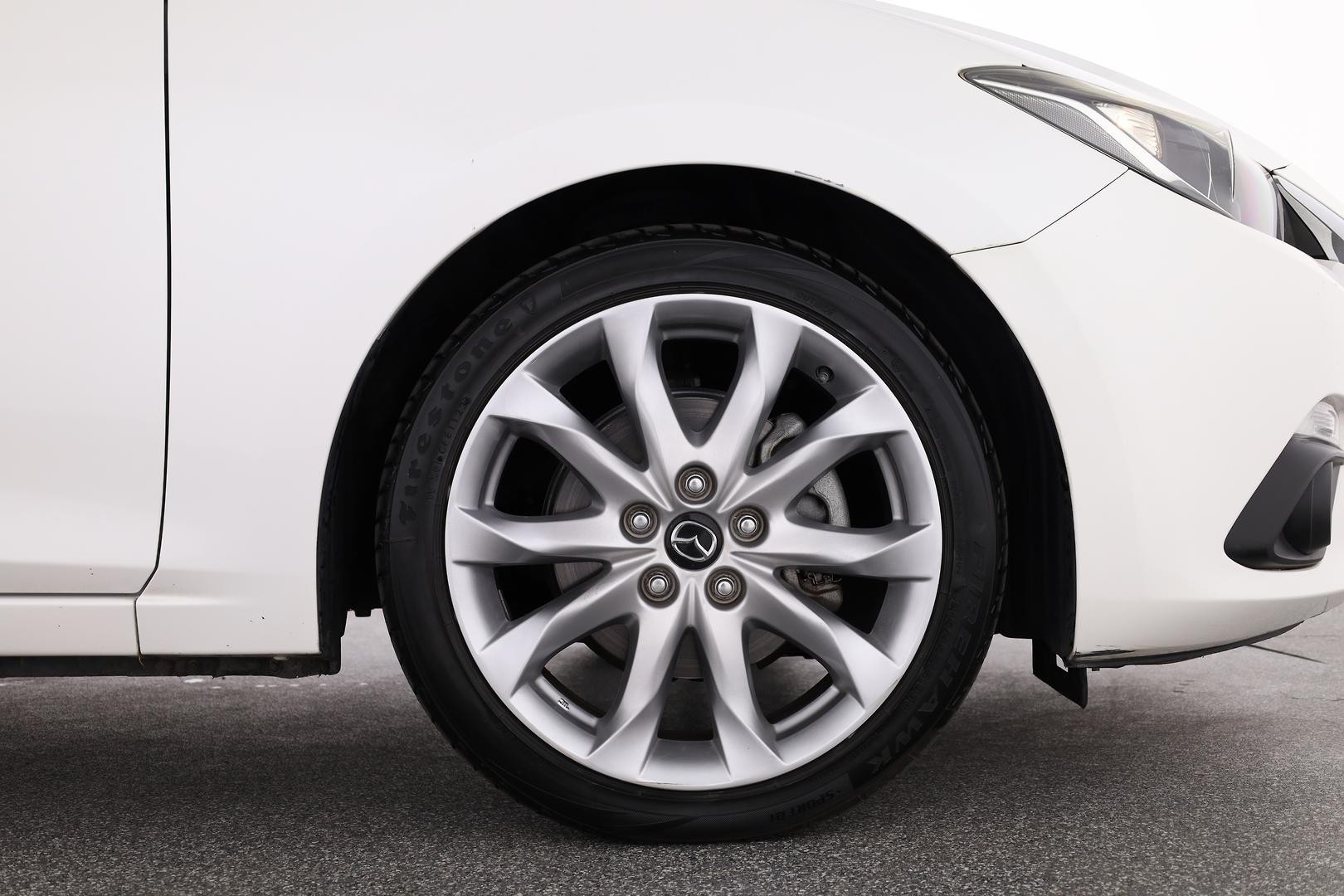 Mazda 3 image 3