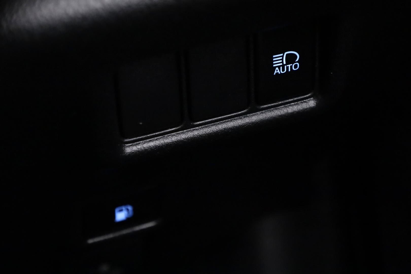 Toyota C-hr image 4