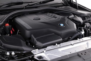 https://dvg-vehicle-assets.s3.amazonaws.com/C001319/dlr2u25n1g6odt6jihdze74fb.jpg