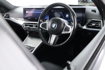 https://dvg-vehicle-assets.s3.amazonaws.com/C001319/dqj55l3yqftwrebyhetyazlu6.jpg