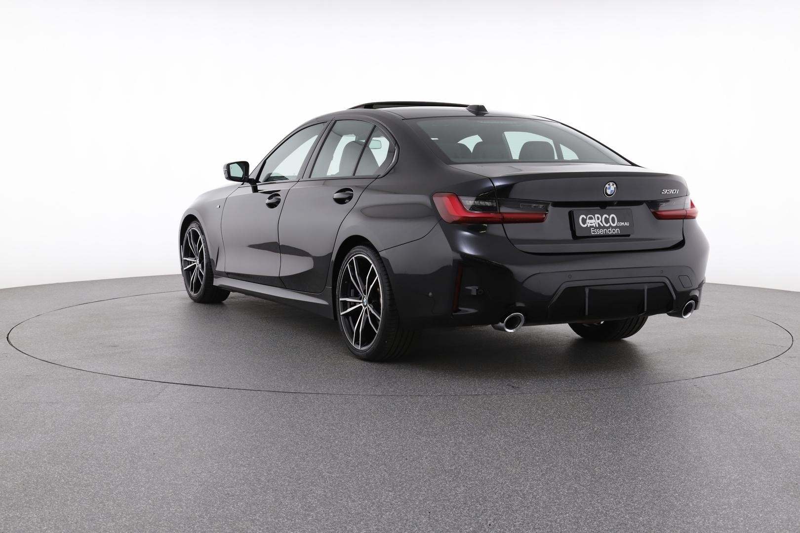 BMW 3 Series image 4