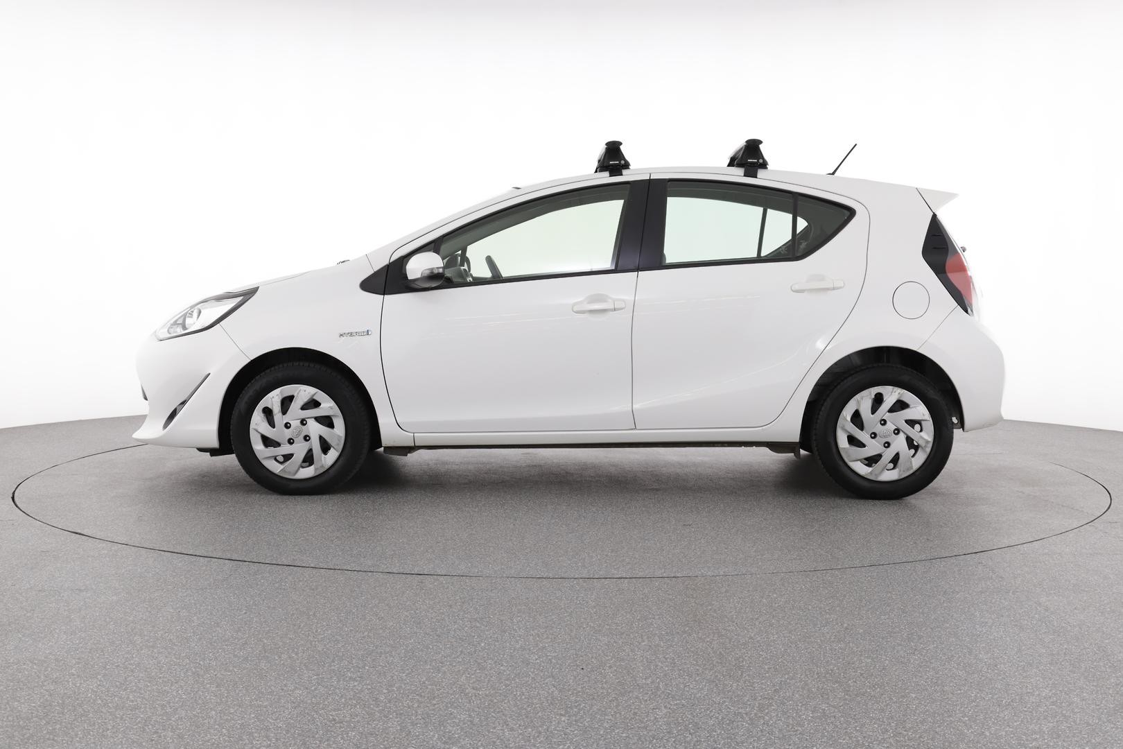 Toyota Prius C image 3