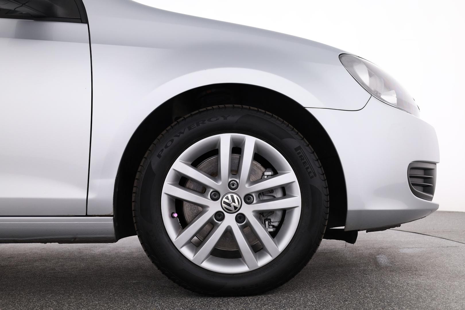Volkswagen Golf image 3