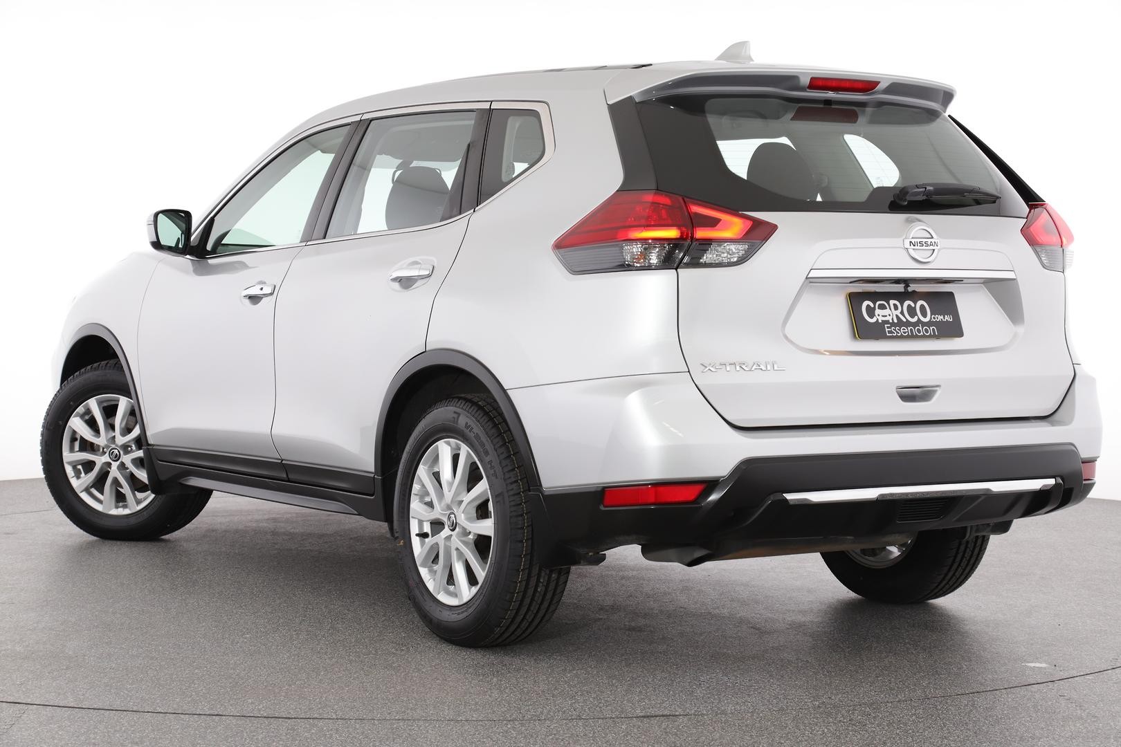 Nissan X-trail image 2