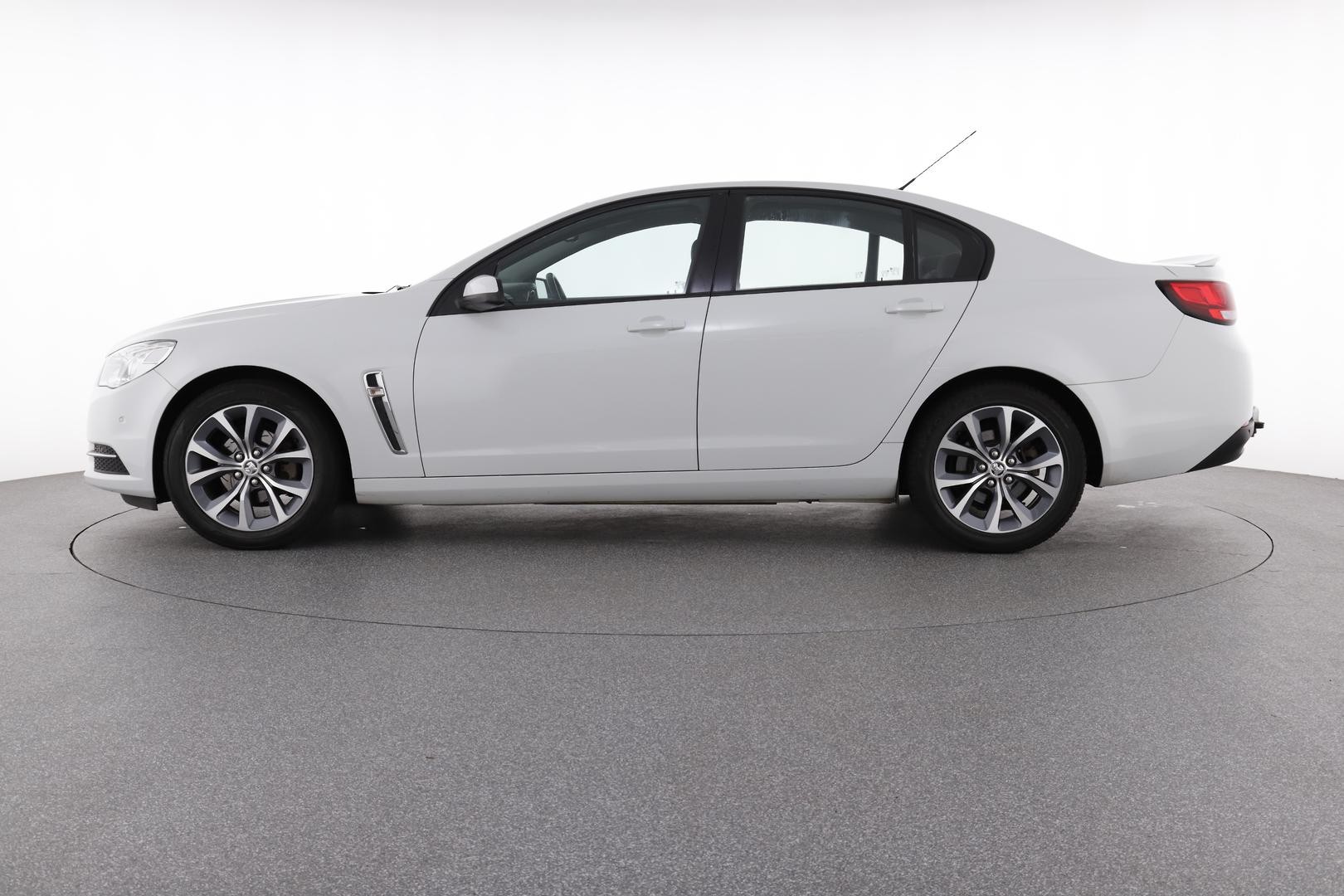 Holden Commodore image 3