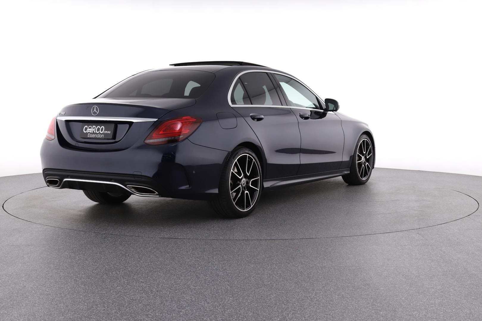 Mercedes Benz C-class image 4