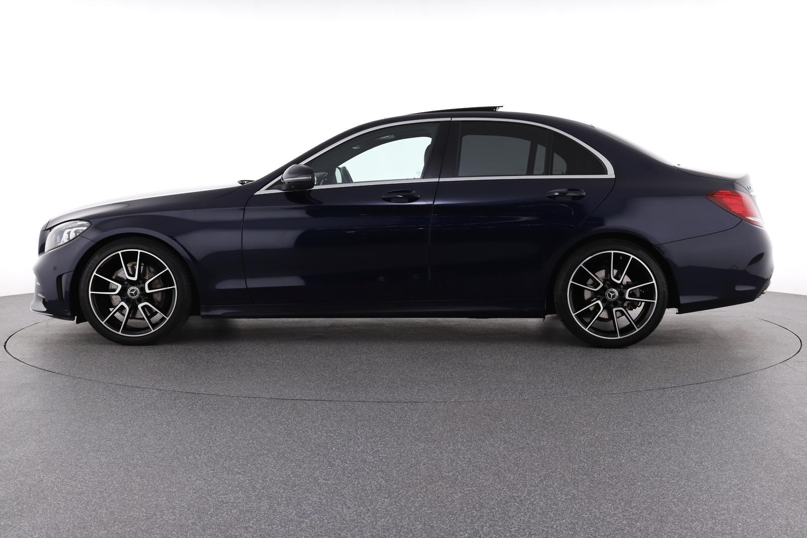 Mercedes Benz C-class image 2