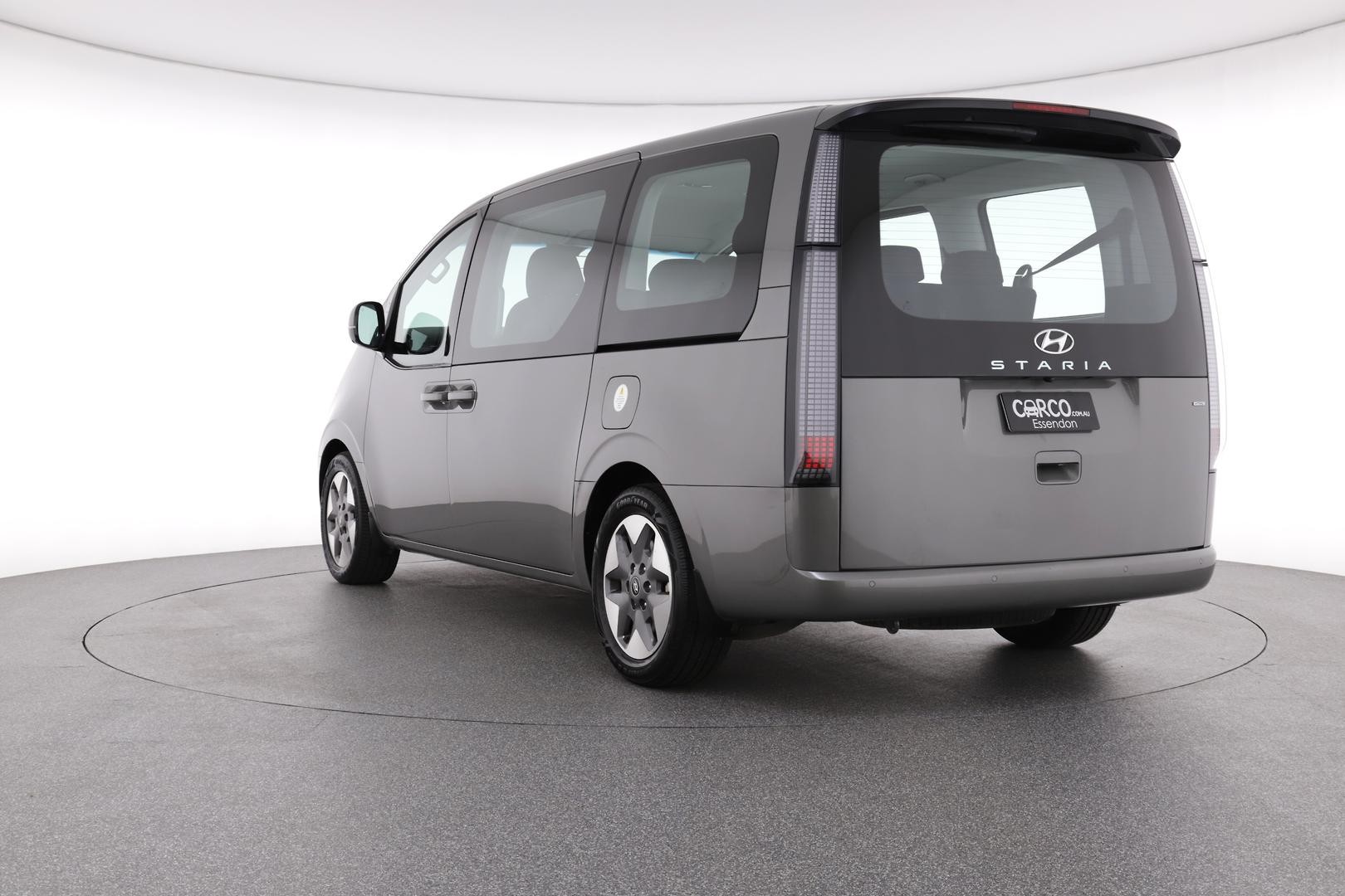 Hyundai Staria image 3