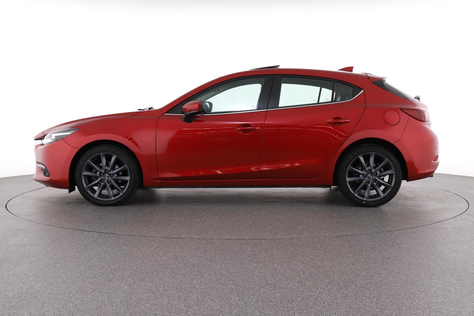 Mazda 3 image 2